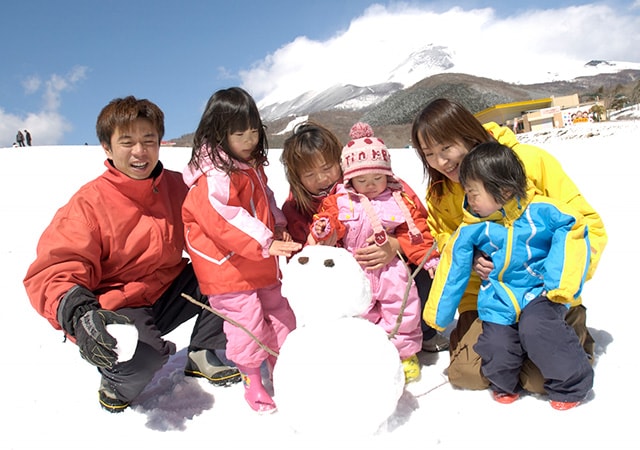 富士山GRINPA冰雪樂園一日遊｜含採草莓．時之栖點燈